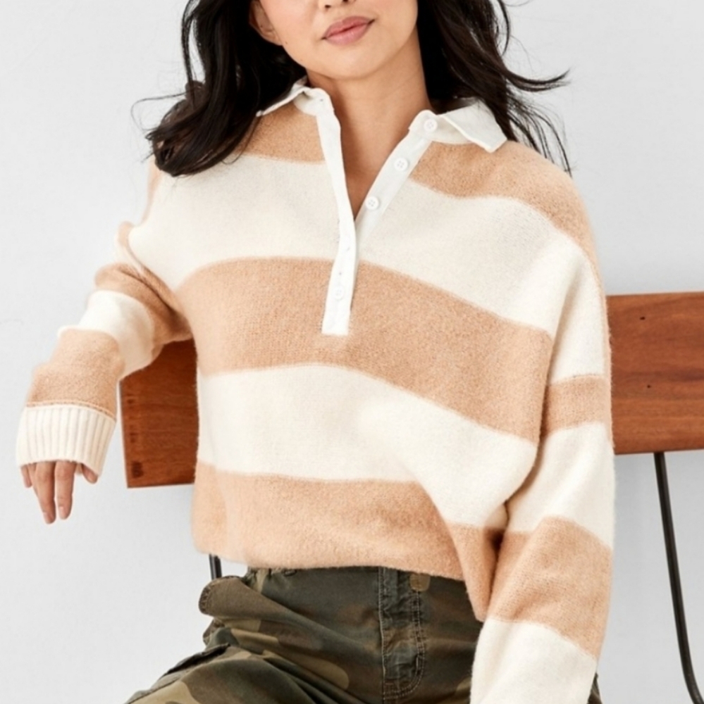 American Eagle cropped polo